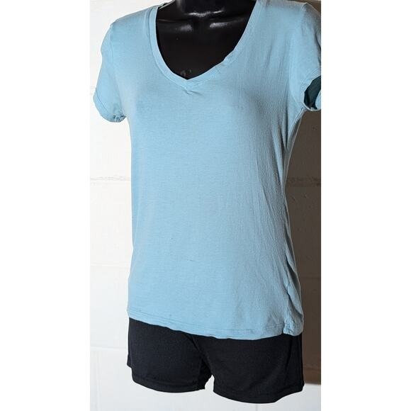 Active Basics Blue V-Neck T-Shirt Short Sleeve Casual Top Basic Tee Medium - Picture 2 of 5